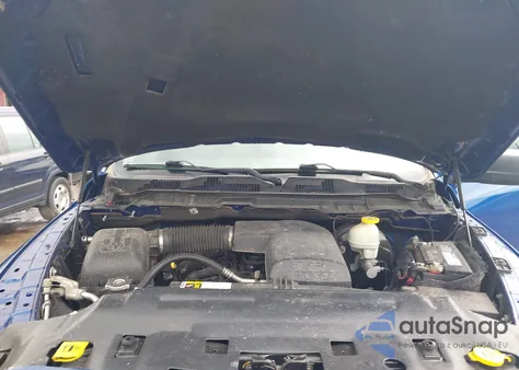 2017 Ram 1500 Express 4X4 6'4 Box z USA, uszkodzony, nr VIN 1C6RR7FG2HS788426